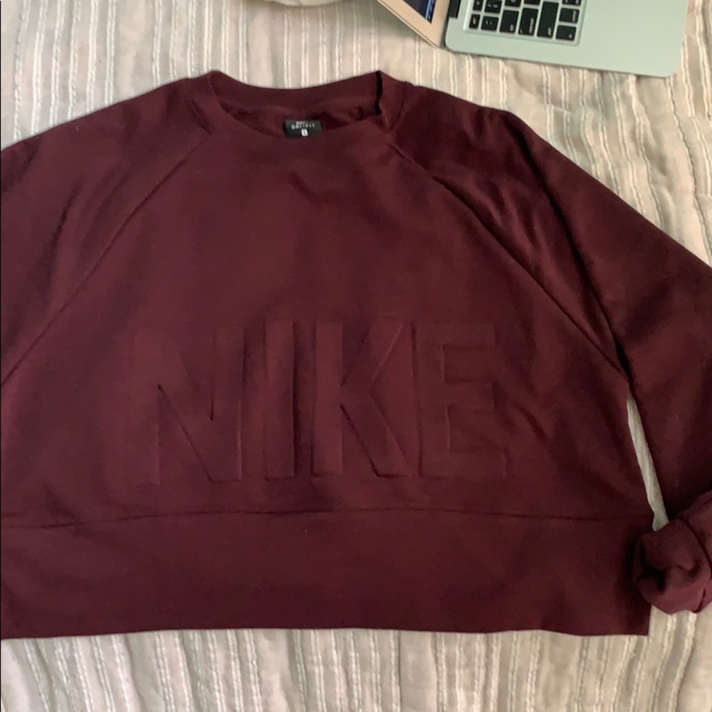 Brand new NIKE pullover sweater